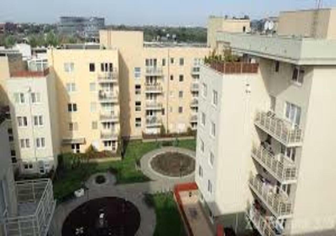 Miasteczko Orange P&O Service Apartments Warschau Exterior foto